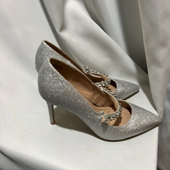 BCBGeneration Silver Glitter Heels NWB size 7 - Picture 8 of 9